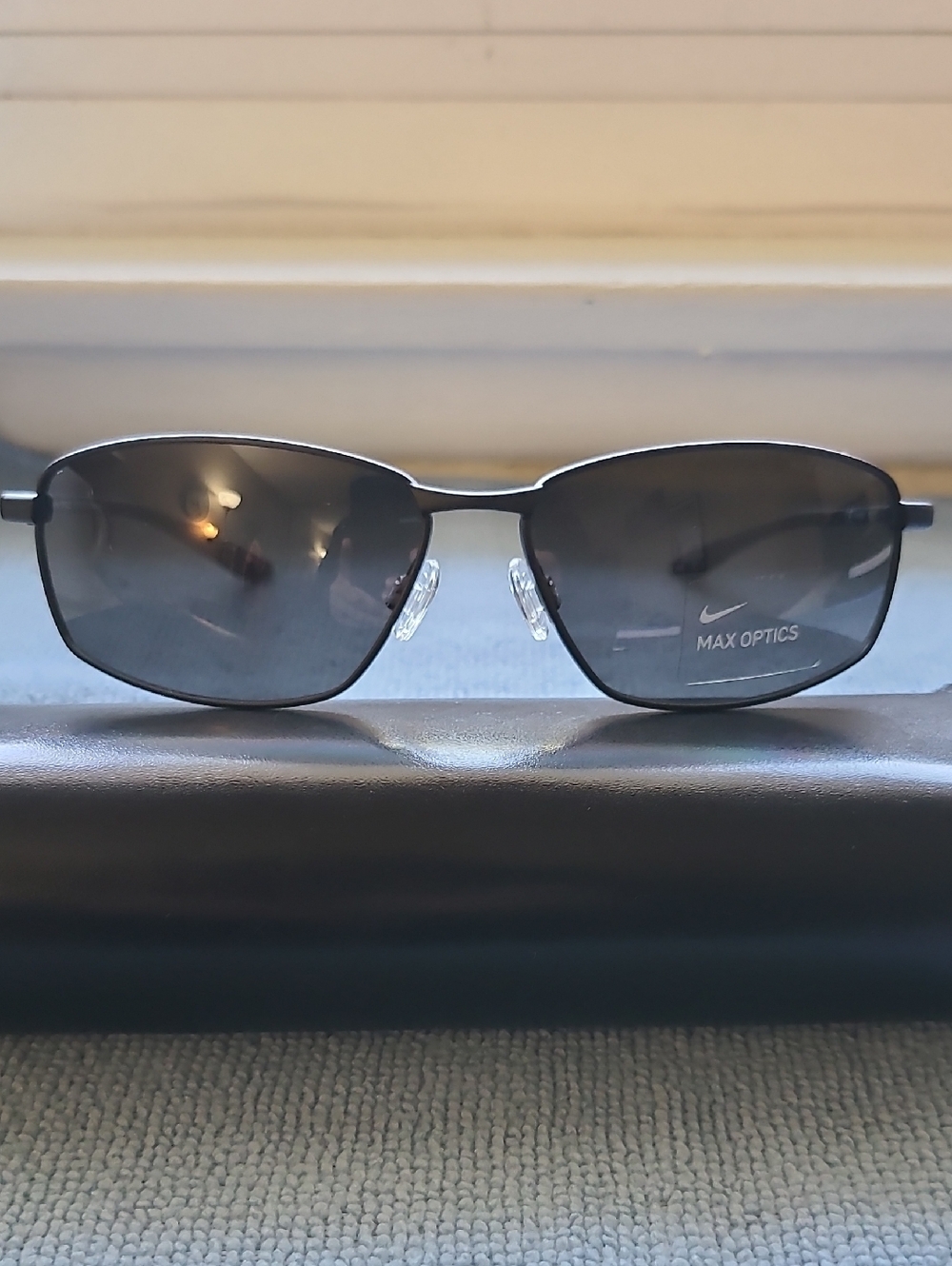 NEW & AUTHENTIC NIKE MAX OPTICS PIVOT SUNGLASSES,MODEL  EV1091, BLACK, 62-14-135